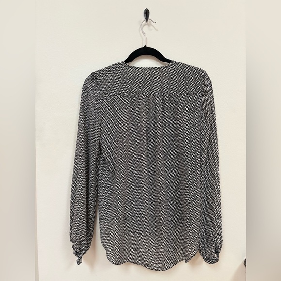 Black and white patterned blouse, size XS - Picture 3 of 3